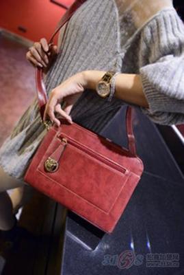 復(fù)古時(shí)尚新風(fēng)尚 油皮粗線插鎖定型包，休閑簡(jiǎn)約的單肩手提藝術(shù)